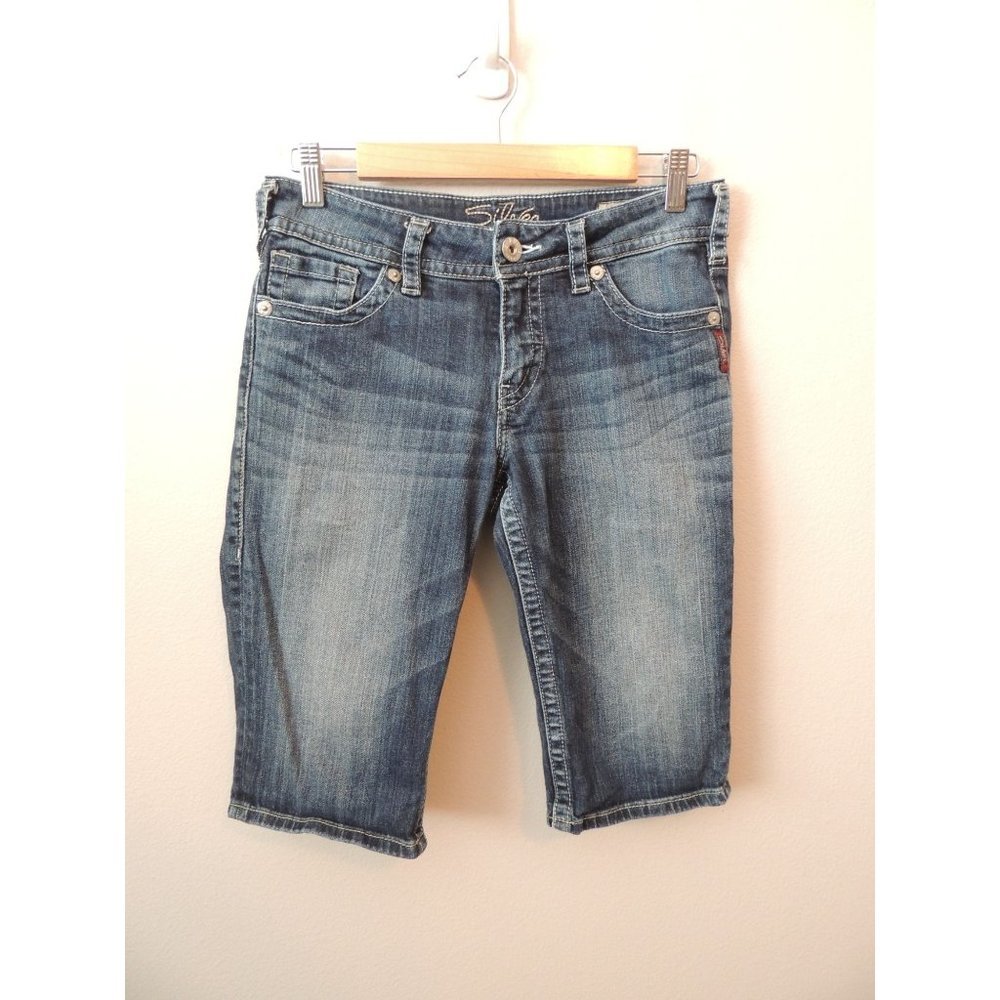 32) Silver Suki Bermuda Jean shorts womens size 28